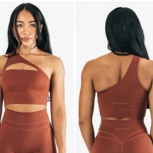 Alphalete Alphalux Asymmetrical Bra – Martian Red (XL)